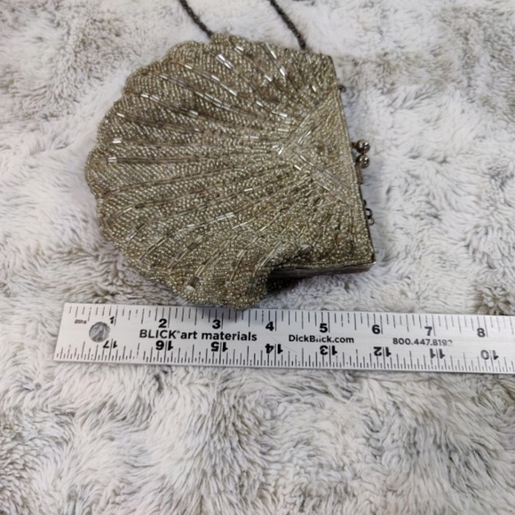 La Regale Clutch Crossbody Purse Metallic Beaded Silve Evening Formal Party CHIC - Picture 8 of 12